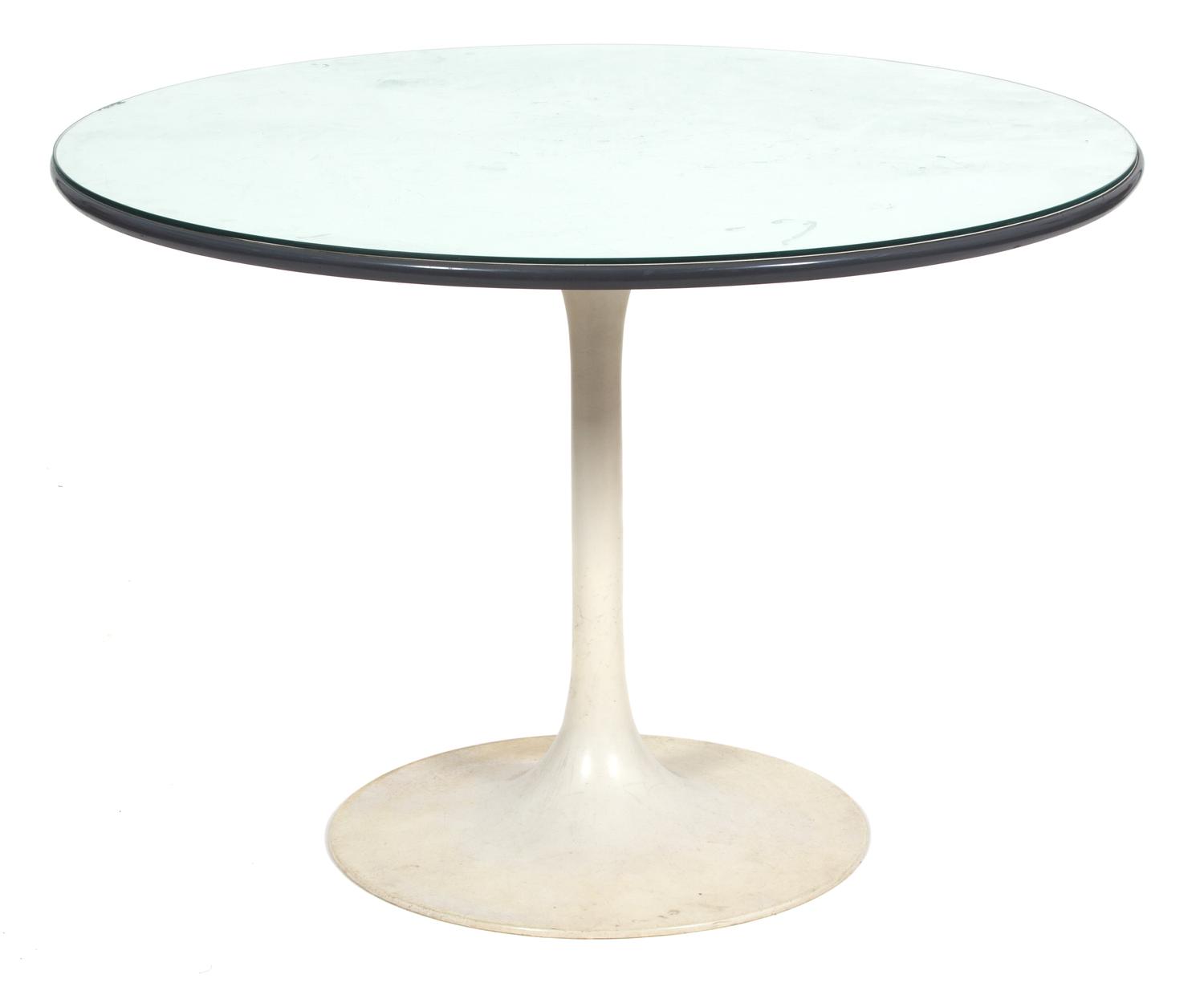 A Burke Tulip Table and Four #103 Fiberglass Chairs Table height 29 x diameter 42 inches. — MID 20TH CENTURY