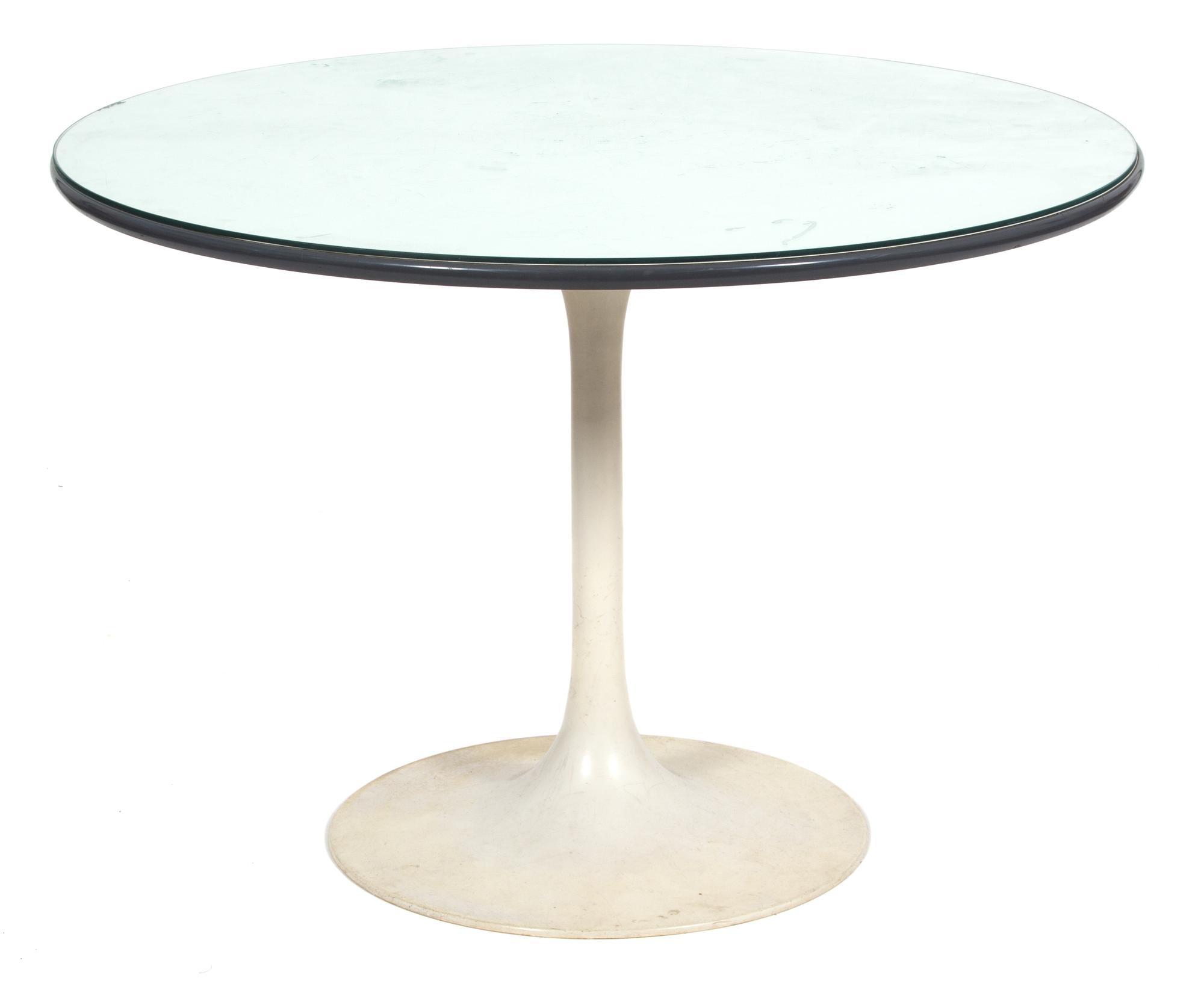 A Burke Tulip Table and Four #103 Fiberglass Chairs Table height 29 x diameter 42 inches. — MID 20TH CENTURY