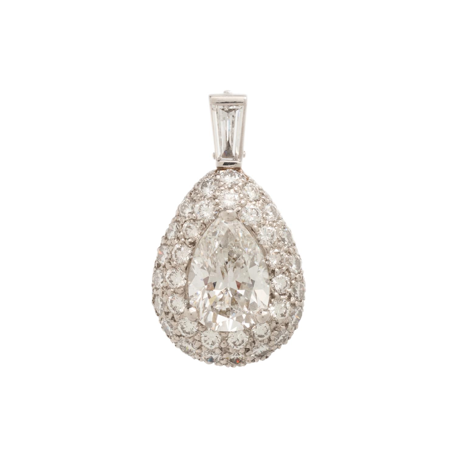 DIAMOND AND PLATINUM PENDANT