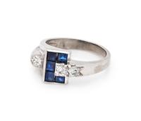 SAPPHIRE AND DIAMOND RING