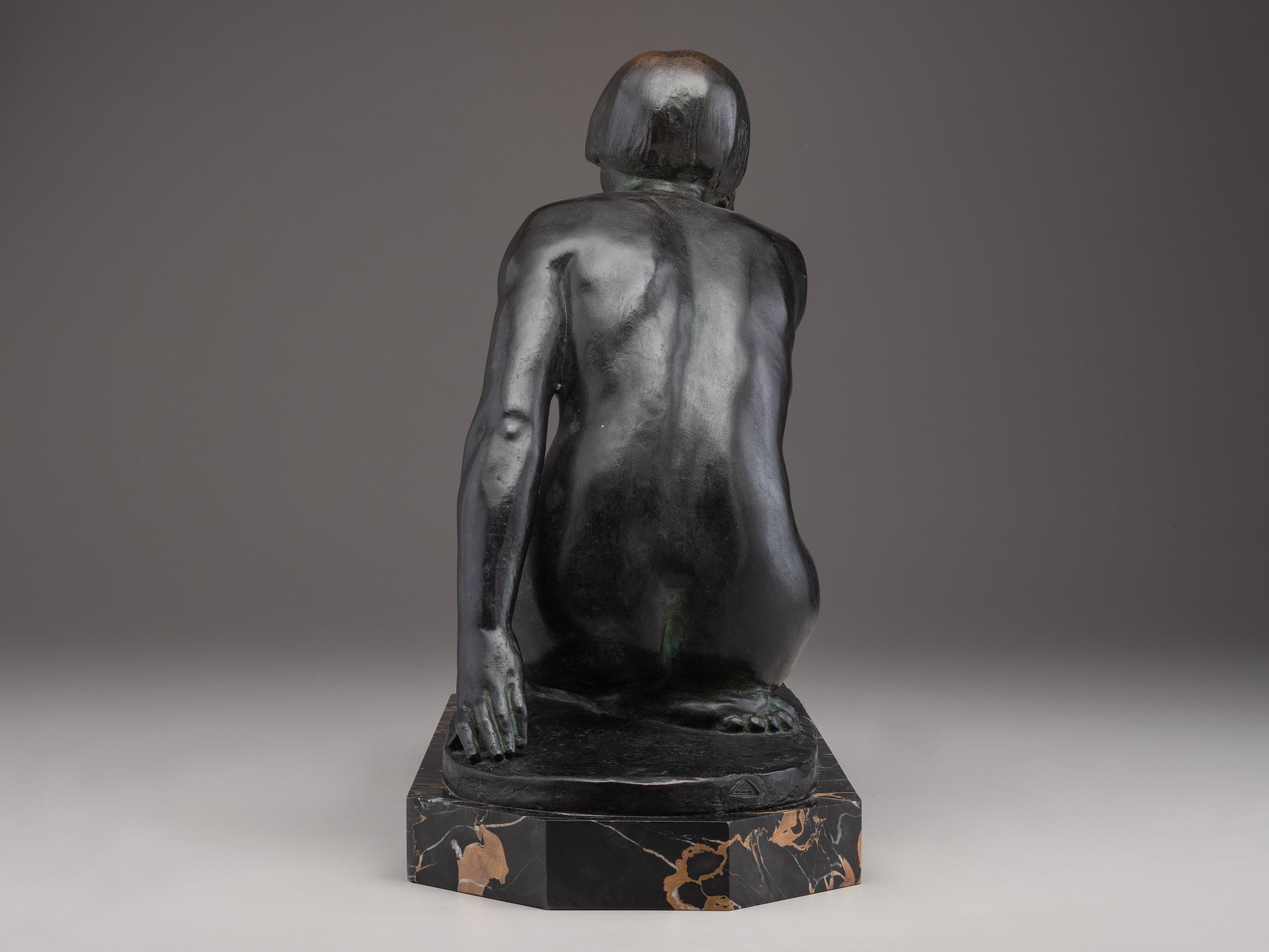 Seated Art Deco Maiden