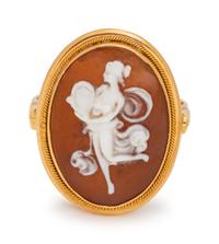 A Yellow Gold and Shell Cameo Ring,