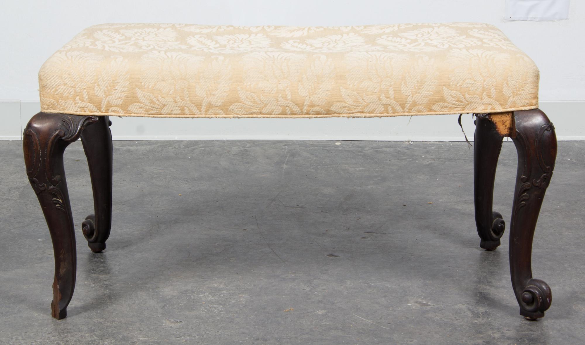 A George II Walnut Window Seat Width 33 inches. — 18TH/19TH CENTURY