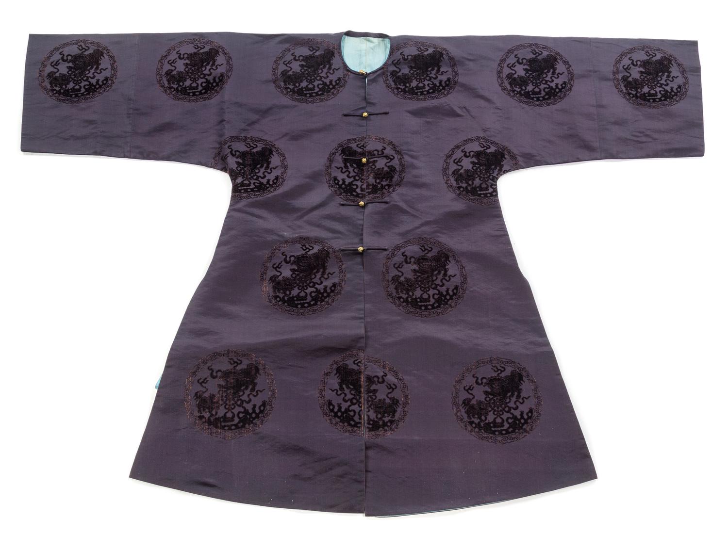 A Chinese Midnight Blue Silk Cut Velvet Surcoat 19TH CENTURY Length 46 inches. — 19TH CENTURY