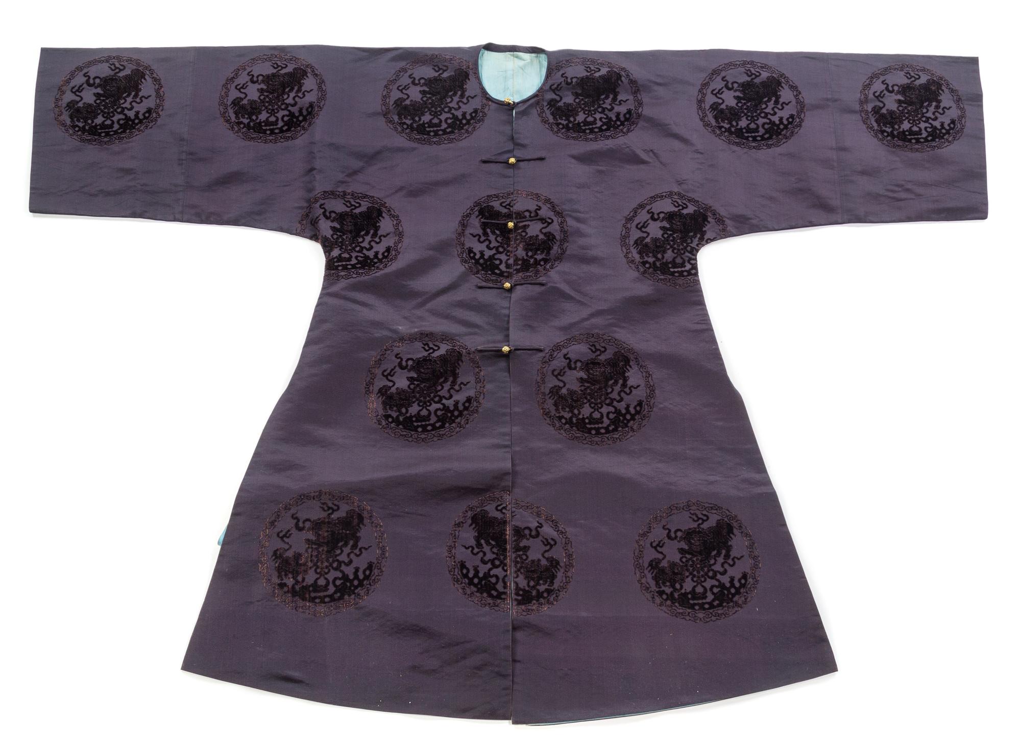 A Chinese Midnight Blue Silk Cut Velvet Surcoat 19TH CENTURY Length 46 inches. — 19TH CENTURY