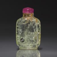 A Chinese Pale Green Beryl Snuff Bottle, Qing Dynasty, Circa 1780-1820 — 1780–1820年 綠柱石素面鼻煙壺
