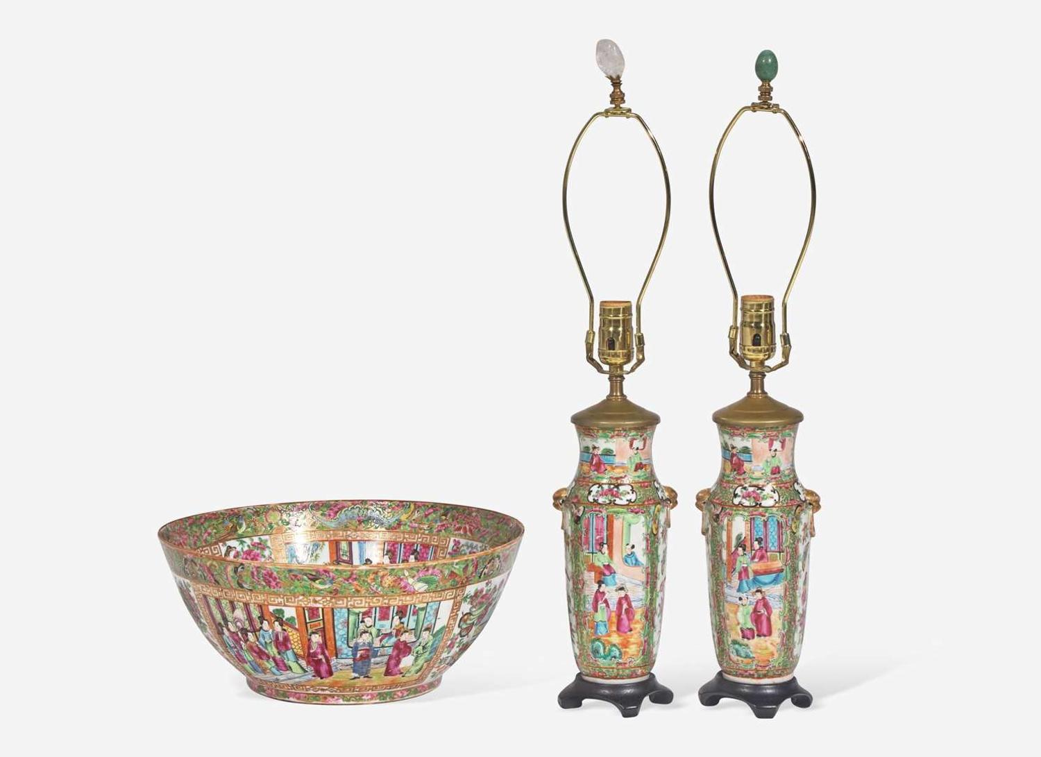 A Chinese Export porcelain Rose Mandarin punch bowl and pair of vases mounted as lamps, 19th century