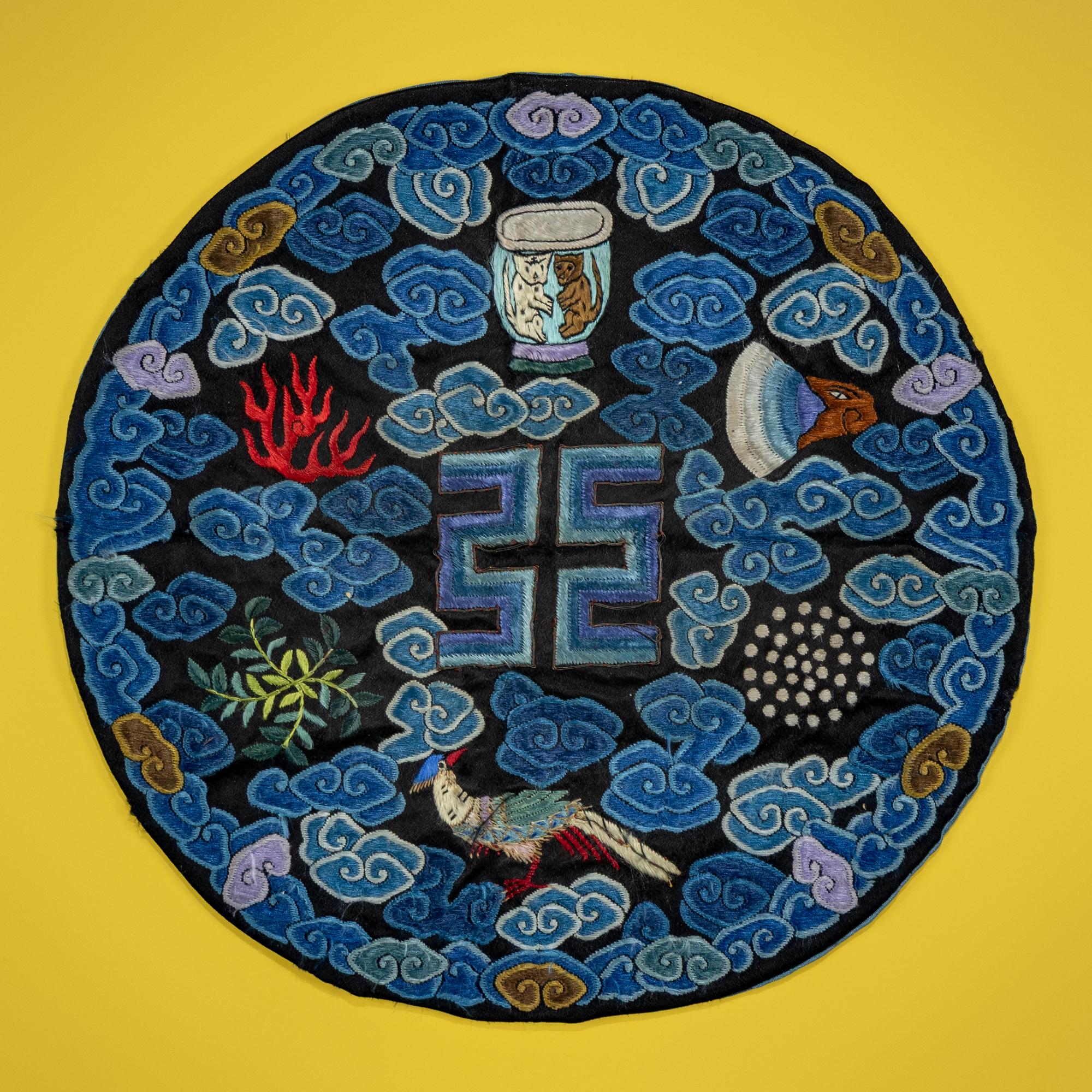 Three Chinese Silk Roundels, Late Qing Dynasty-Republic Period — 晚清-民國 緙絲、刺綉圓光三種