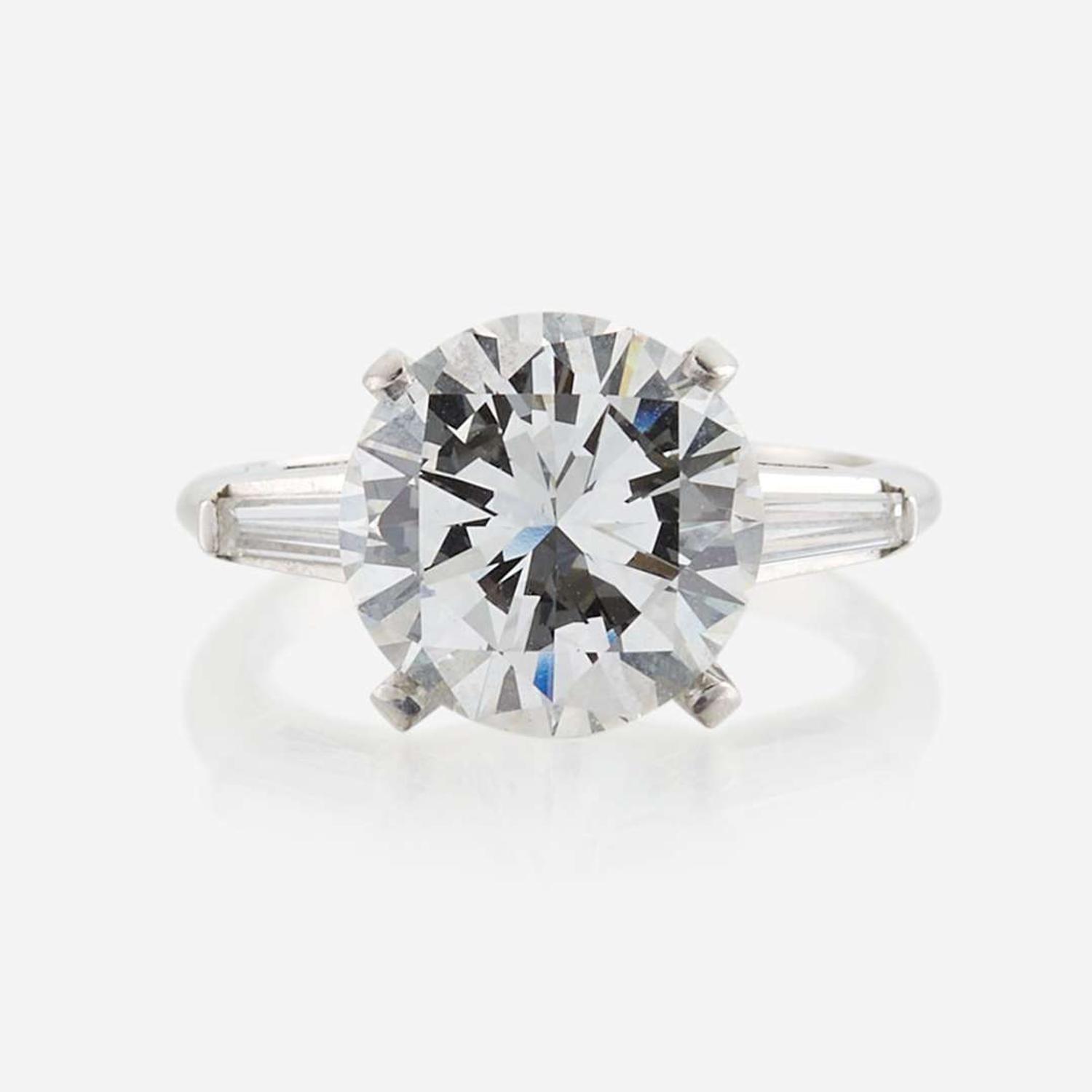 A diamond solitaire