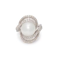 CULTURED PEARL AND DIAMOND RING