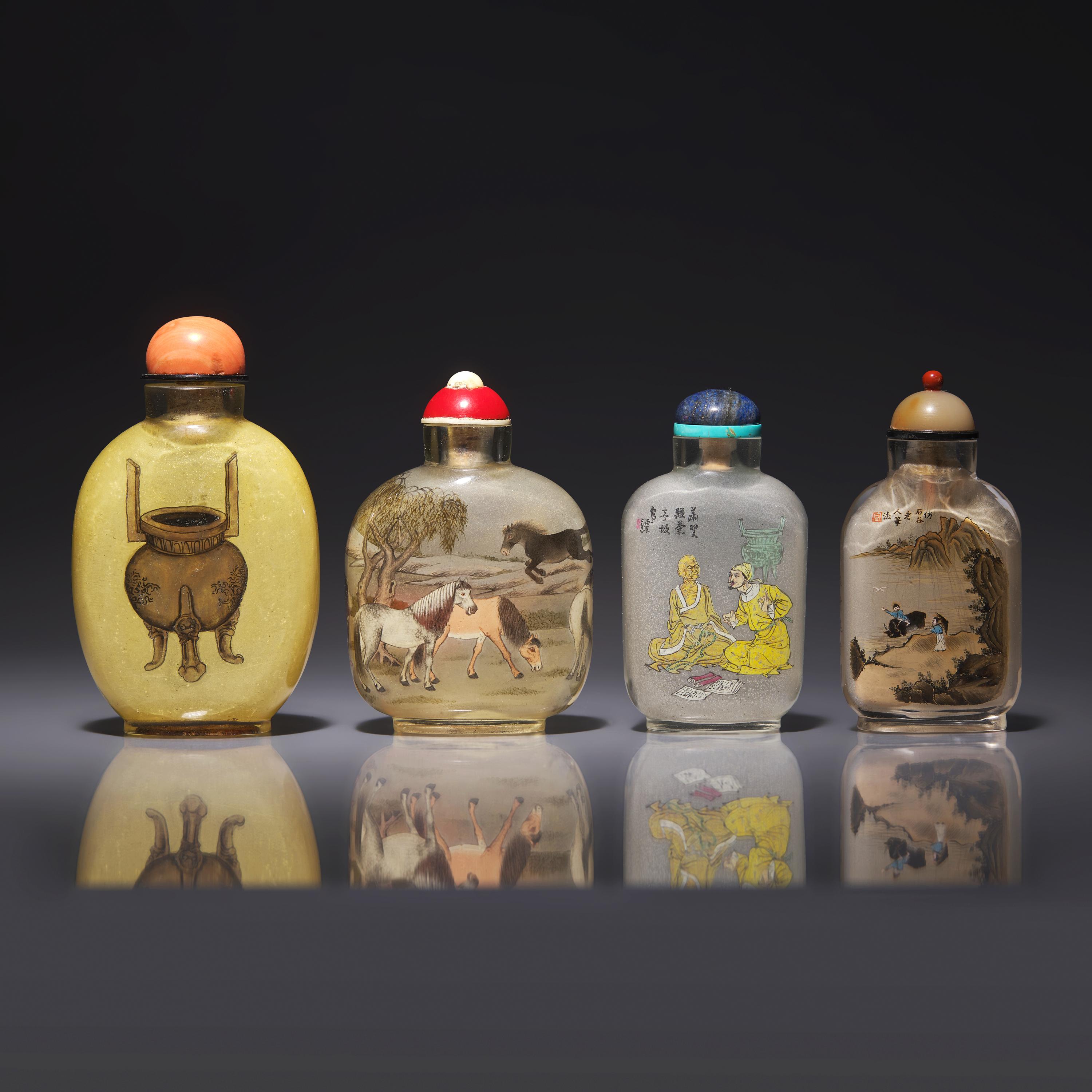 Four Chinese Interior-Decorated Glass Snuff Bottles 玻璃内畫鼻烟壺四支