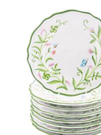 A Vio’s Faience Dinner Service