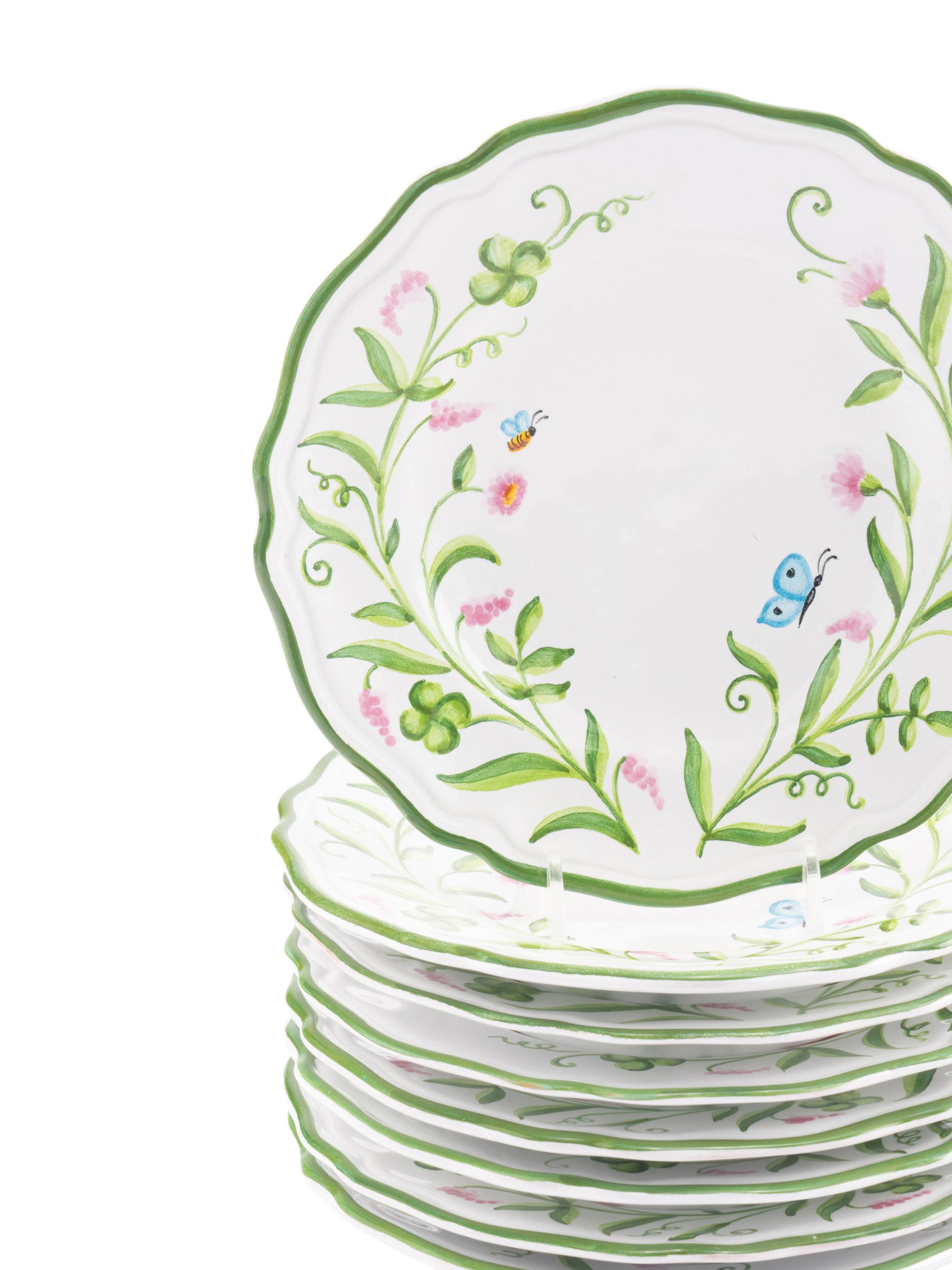 A Vio’s Faience Dinner Service