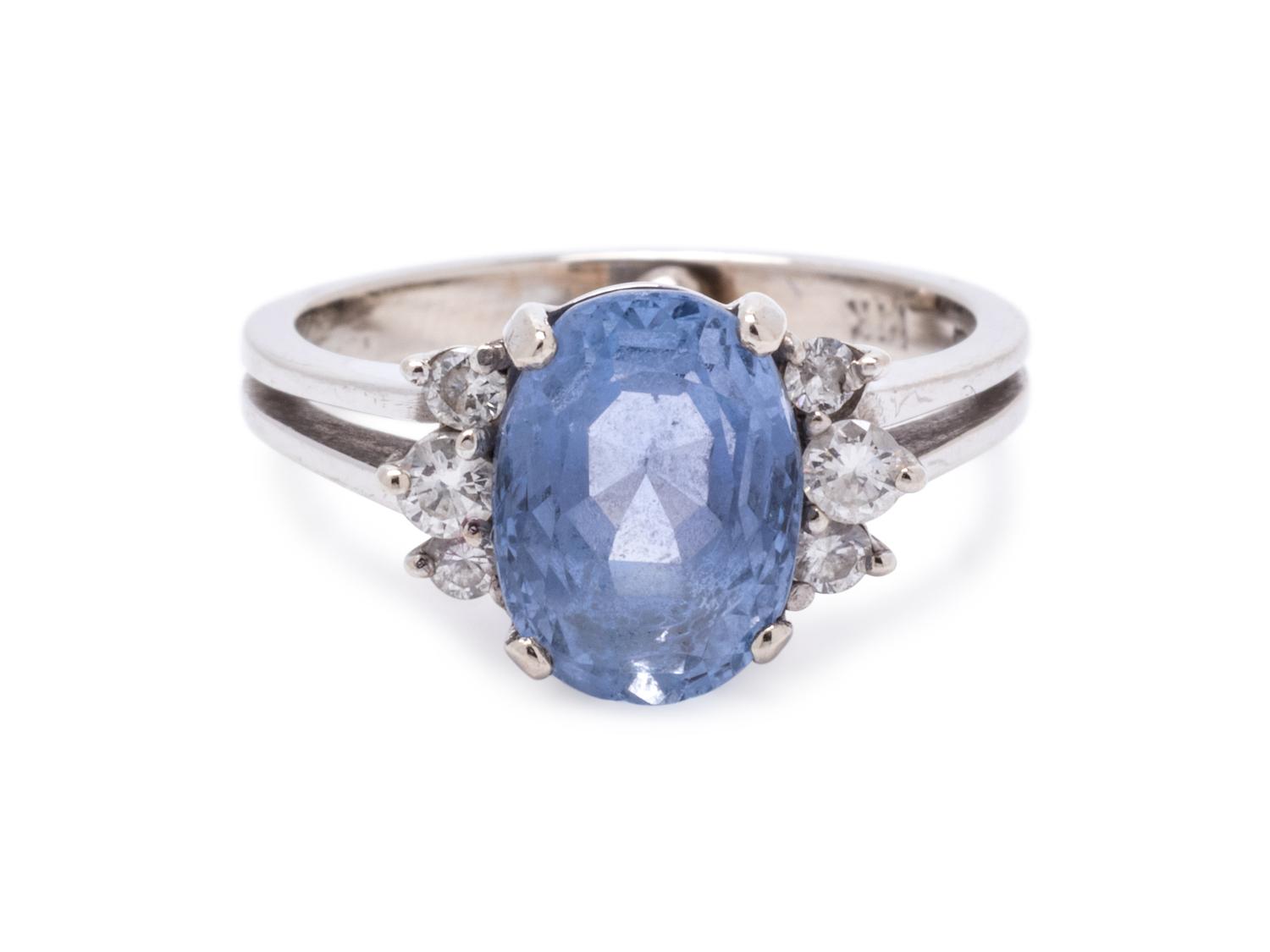 SAPPHIRE AND DIAMOND RING