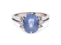 SAPPHIRE AND DIAMOND RING