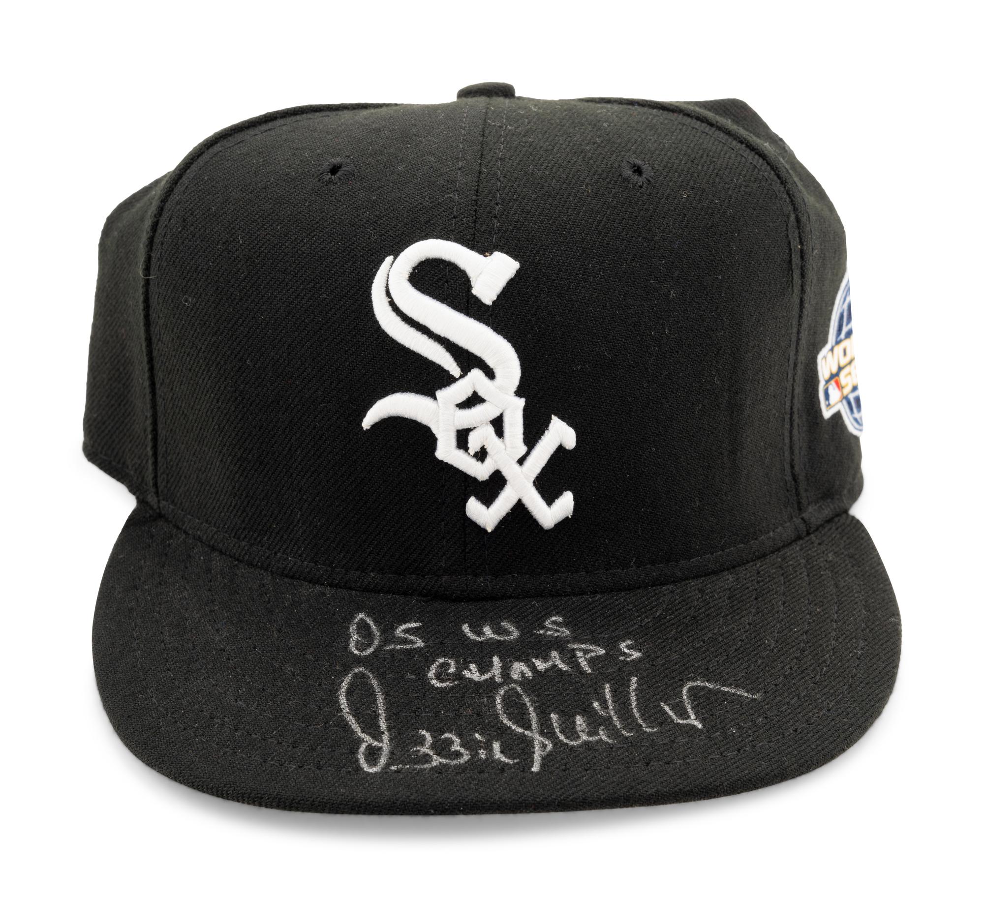 A Group of 13 2005 Chicago White Sox World Series Champion Signed Autograph Items (Steiner)