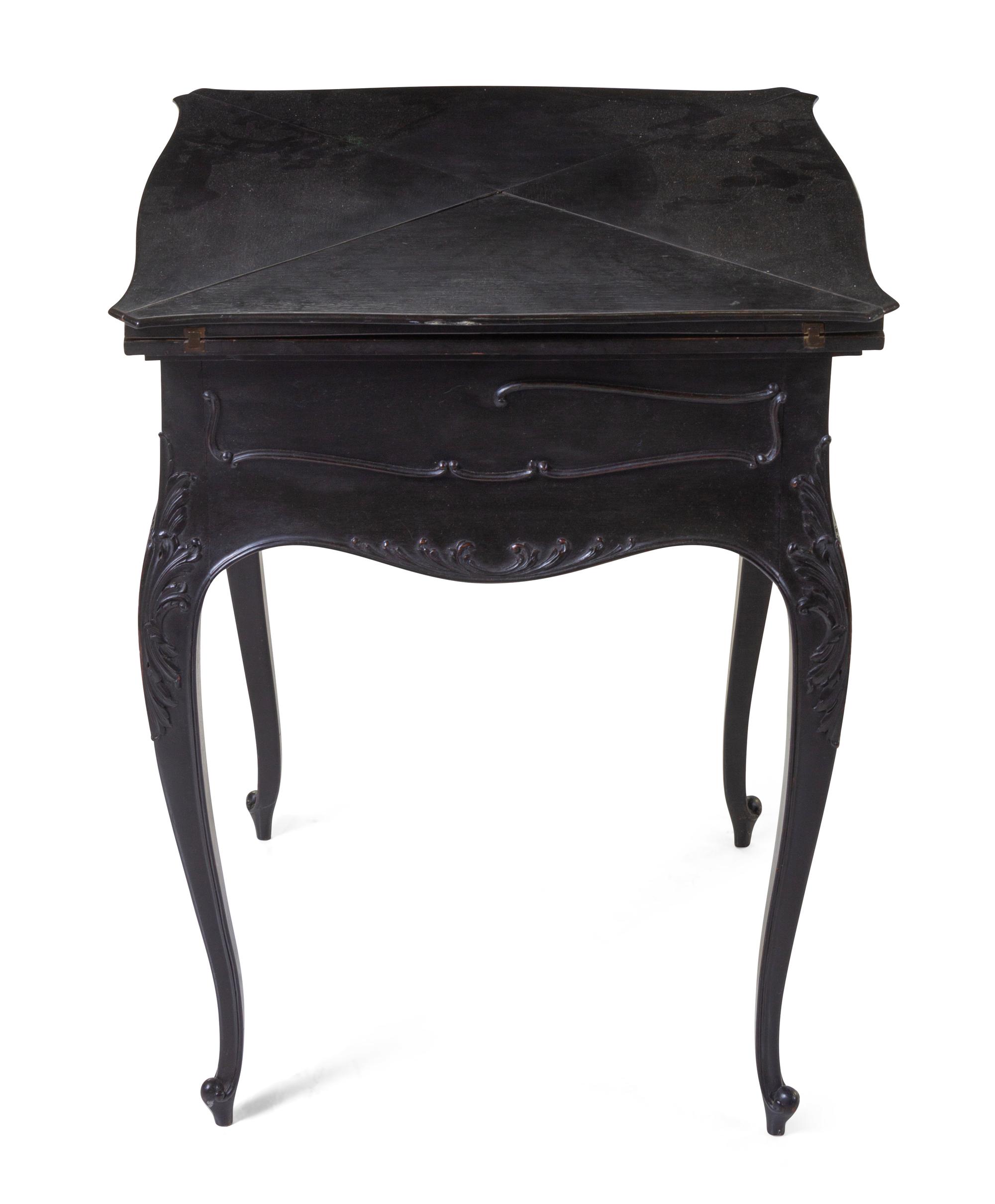 A French Game Table