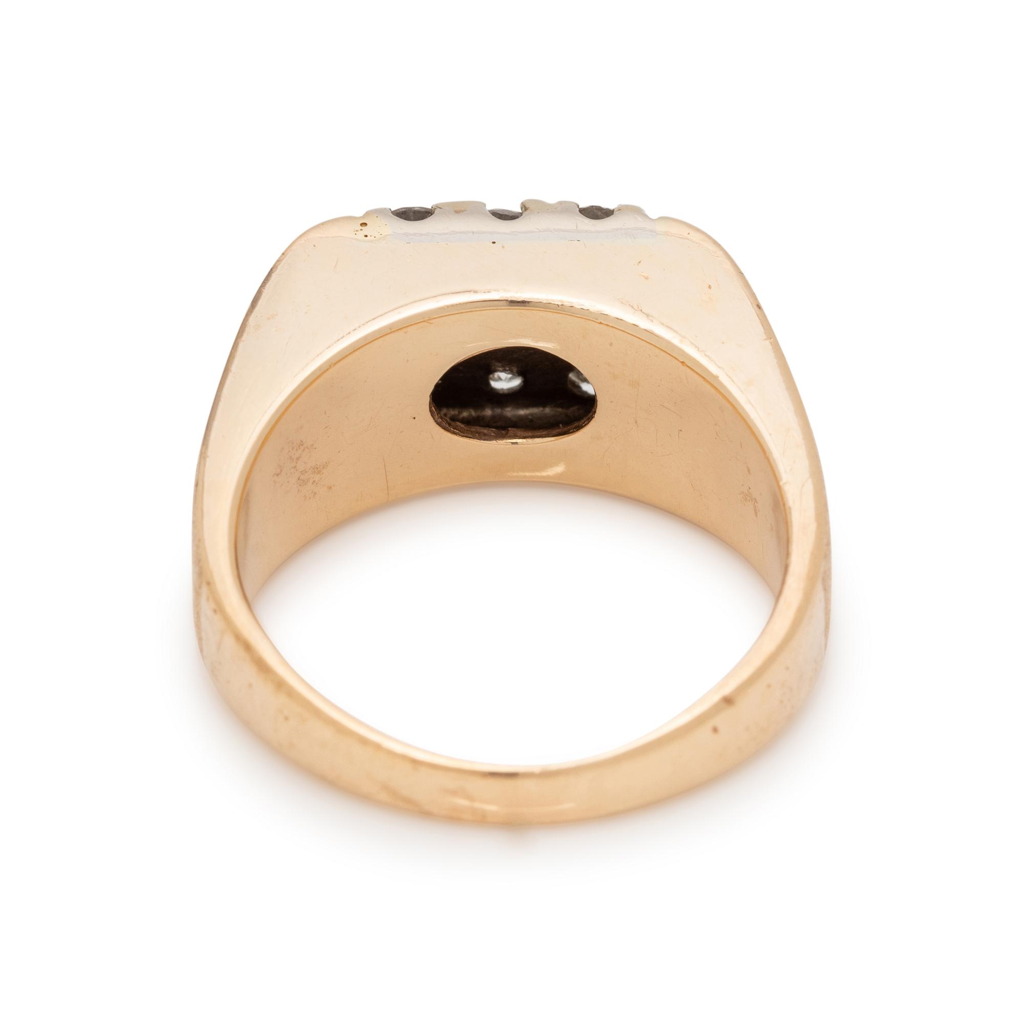 YELLOW GOLD AND DIAMOND RING
