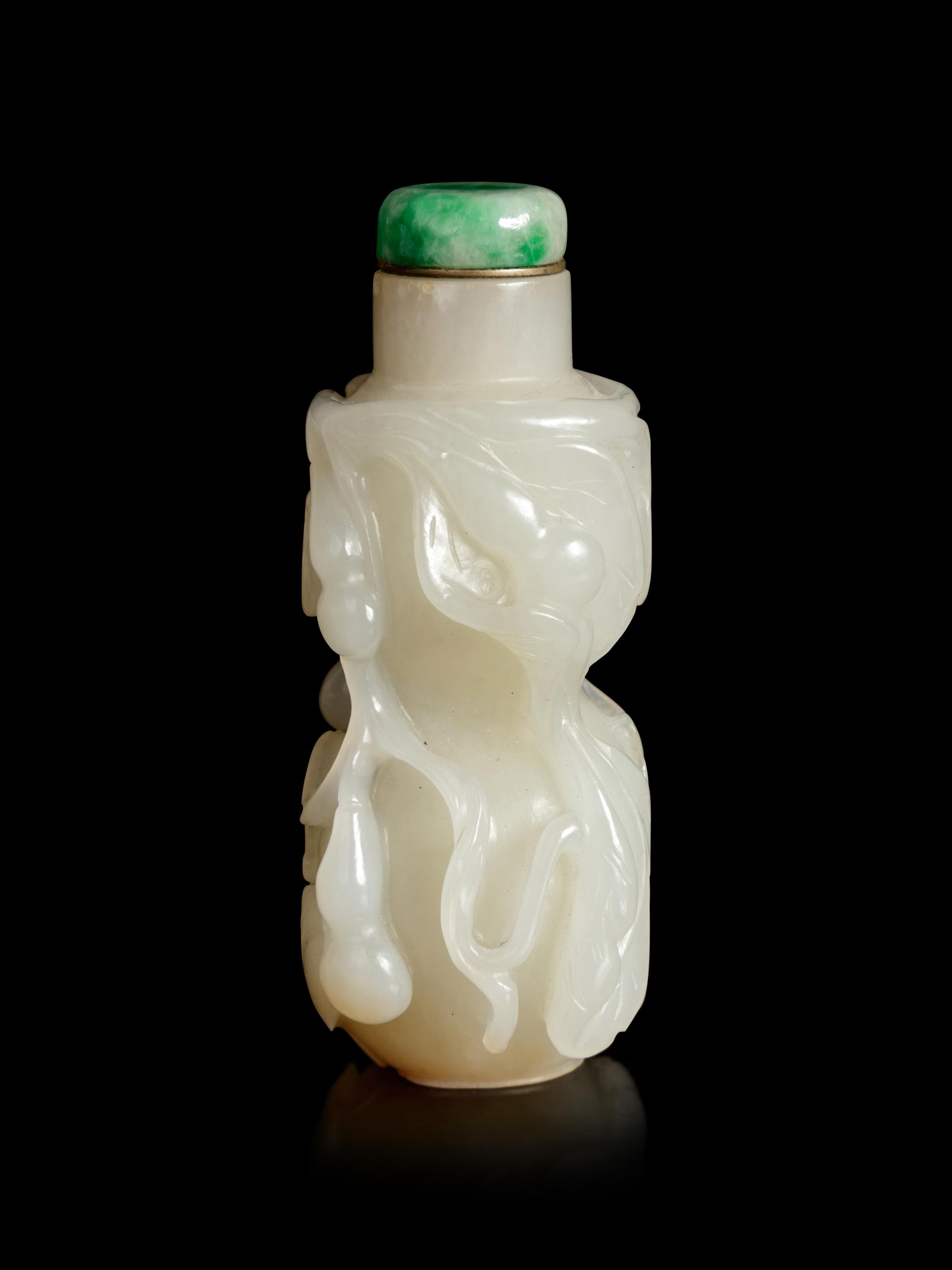 A White Jade 'Gourd' Snuff Bottle