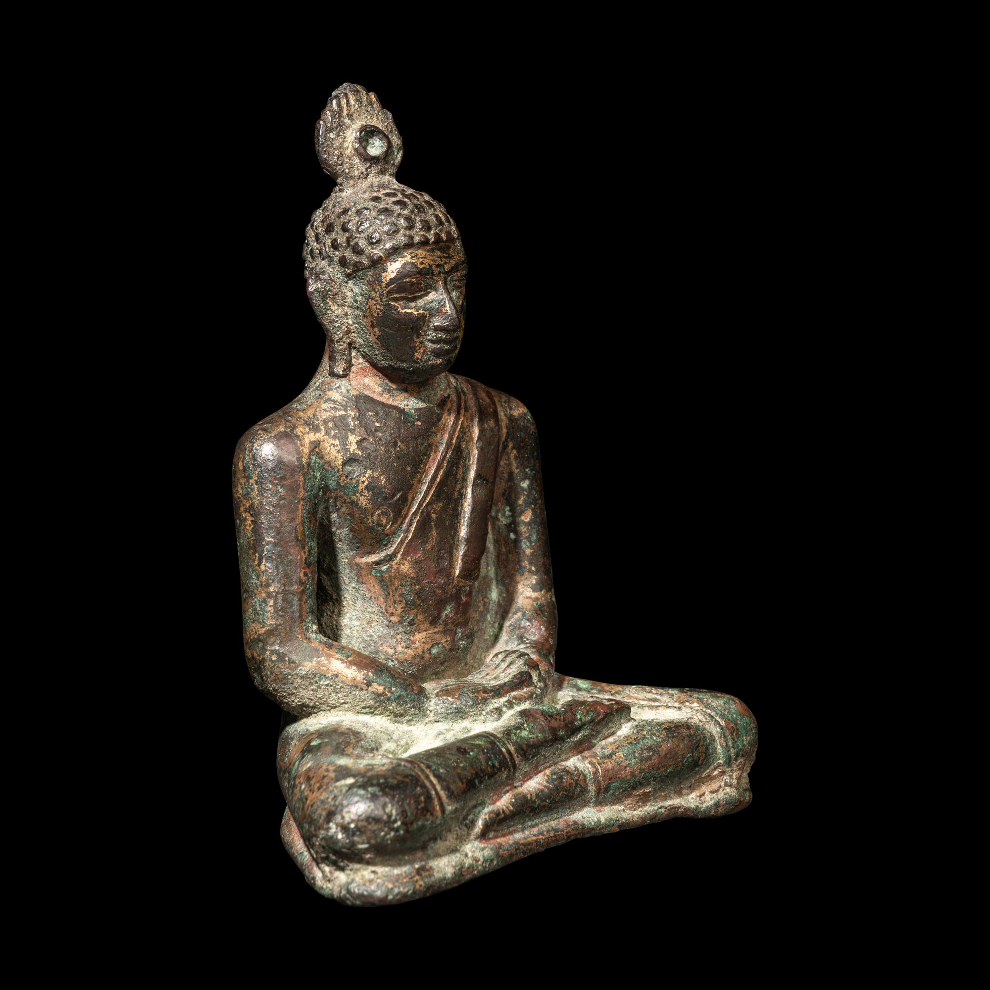 A Sri Lanka Parcel Gilt Bronze Figure of Buddha Shakyamuni, Anuradhapura Period, 6th-7th Century 六-七世紀 斯里蘭卡阿努拉德普勒時期 銅局部鎏金釋迦牟尼坐像