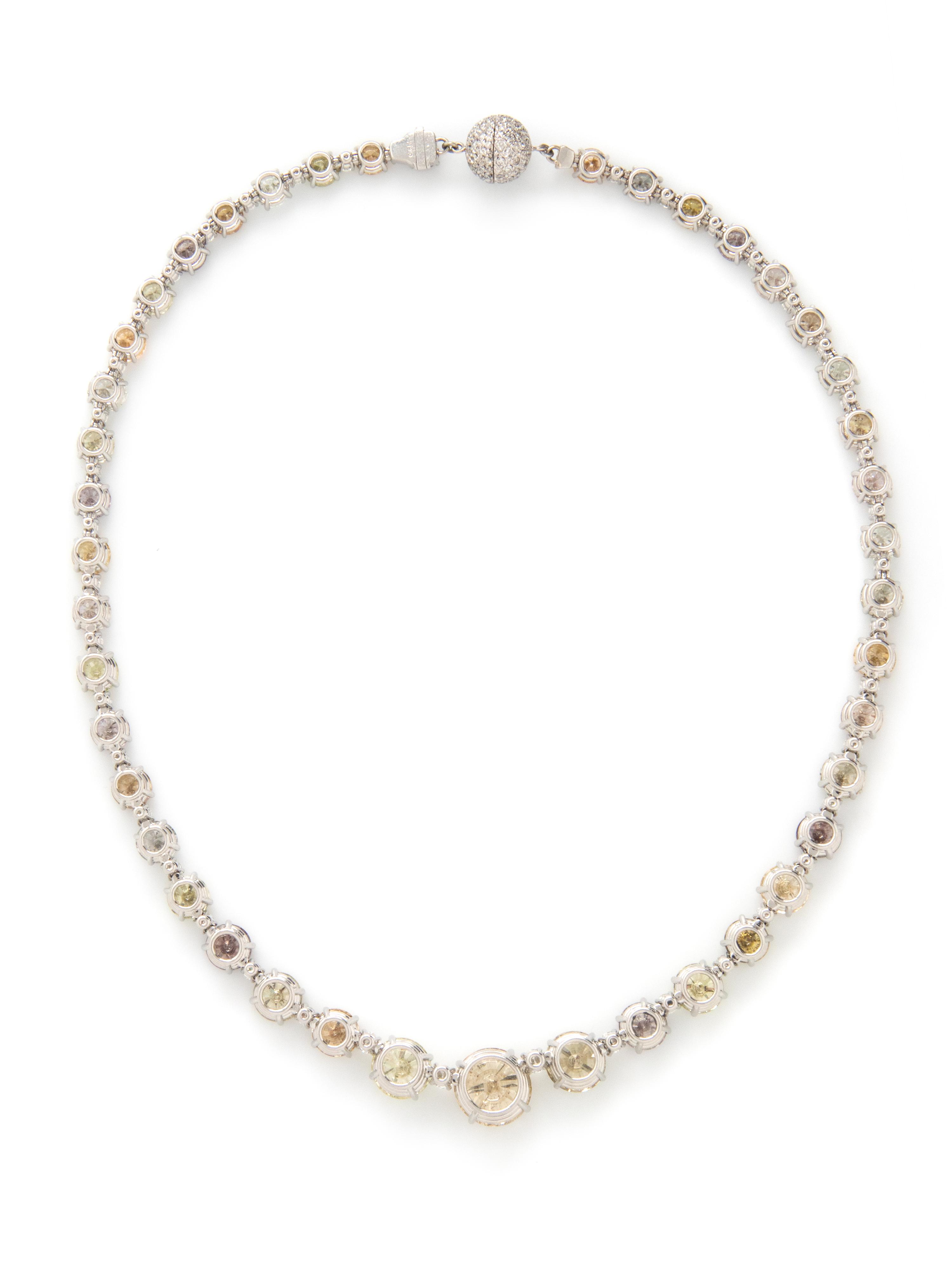 COLORED DIAMOND AND DIAMOND NECKLACE