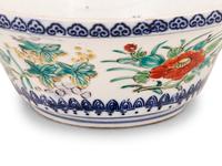 12 Chinese and Japanese Porcelain Vessels