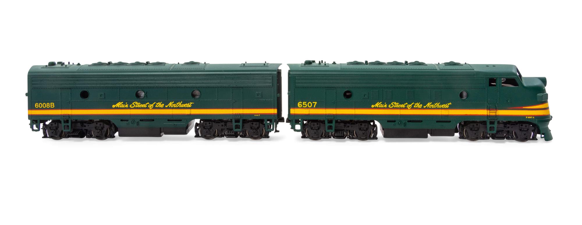 A Polychrome Resin HO-Gauge Northern Railway-Main Street of the North West Two-Car Diesel Locomotive