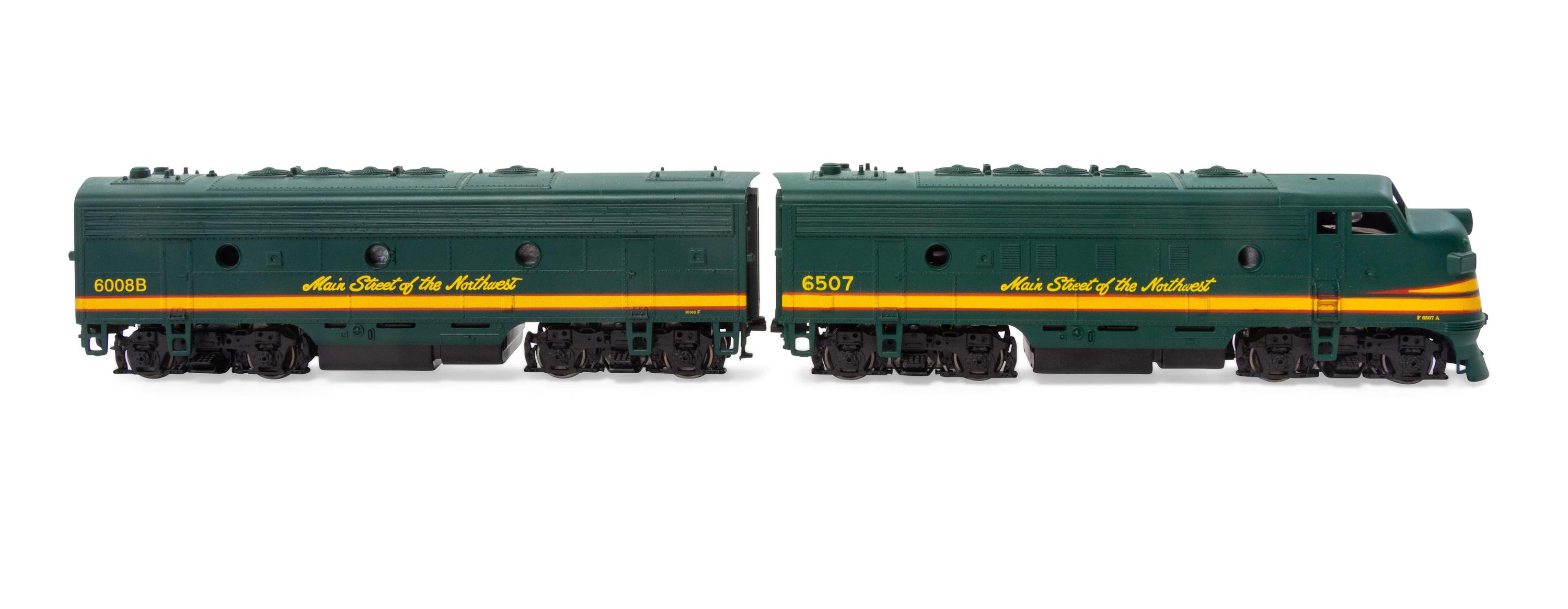 A Polychrome Resin HO-Gauge Northern Railway-Main Street of the North West Two-Car Diesel Locomotive