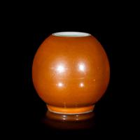 A Chinese Persimmon Glazed Porcelain Coupe, Qianlong Period 清乾隆 紫金釉水呈