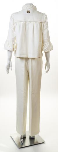 A Carolina Herrera Cream Linen Pant Suit, Jacket size small, Pant size 8.