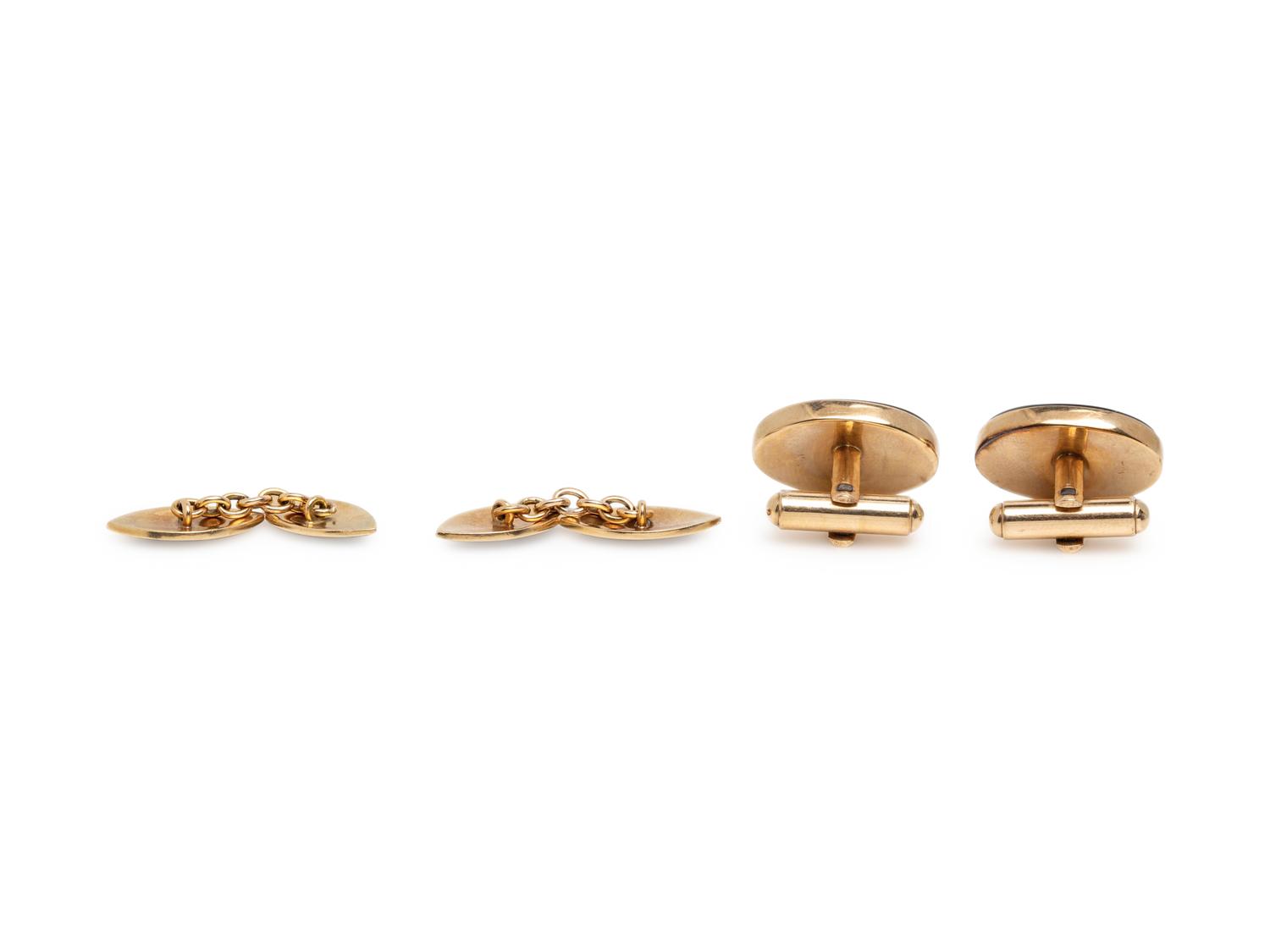 TWO PAIRS OF YELLOW GOLD CUFFLINKS