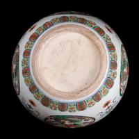 A Chinese Famille Verte Porcelain Fish Bowl, 20th Century 近代 粉彩鳳穿牡丹圖大缸
