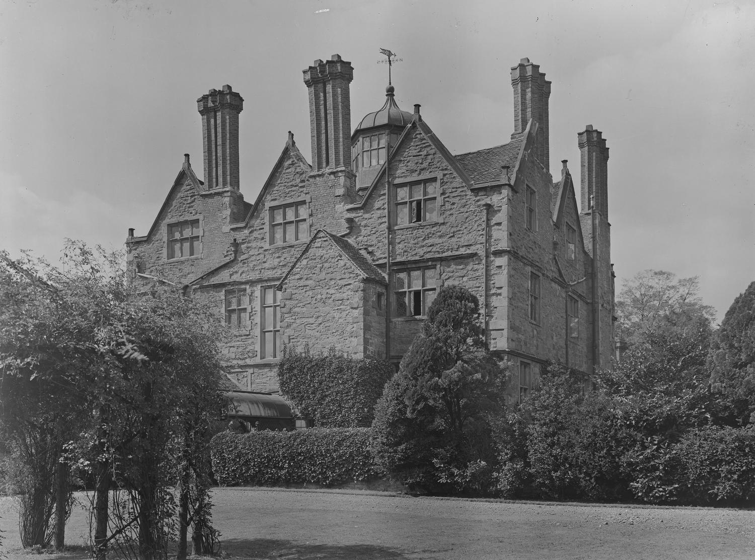 A Group of Elizabethan Oak Room Panels from Whitehall, Shrewsbury
