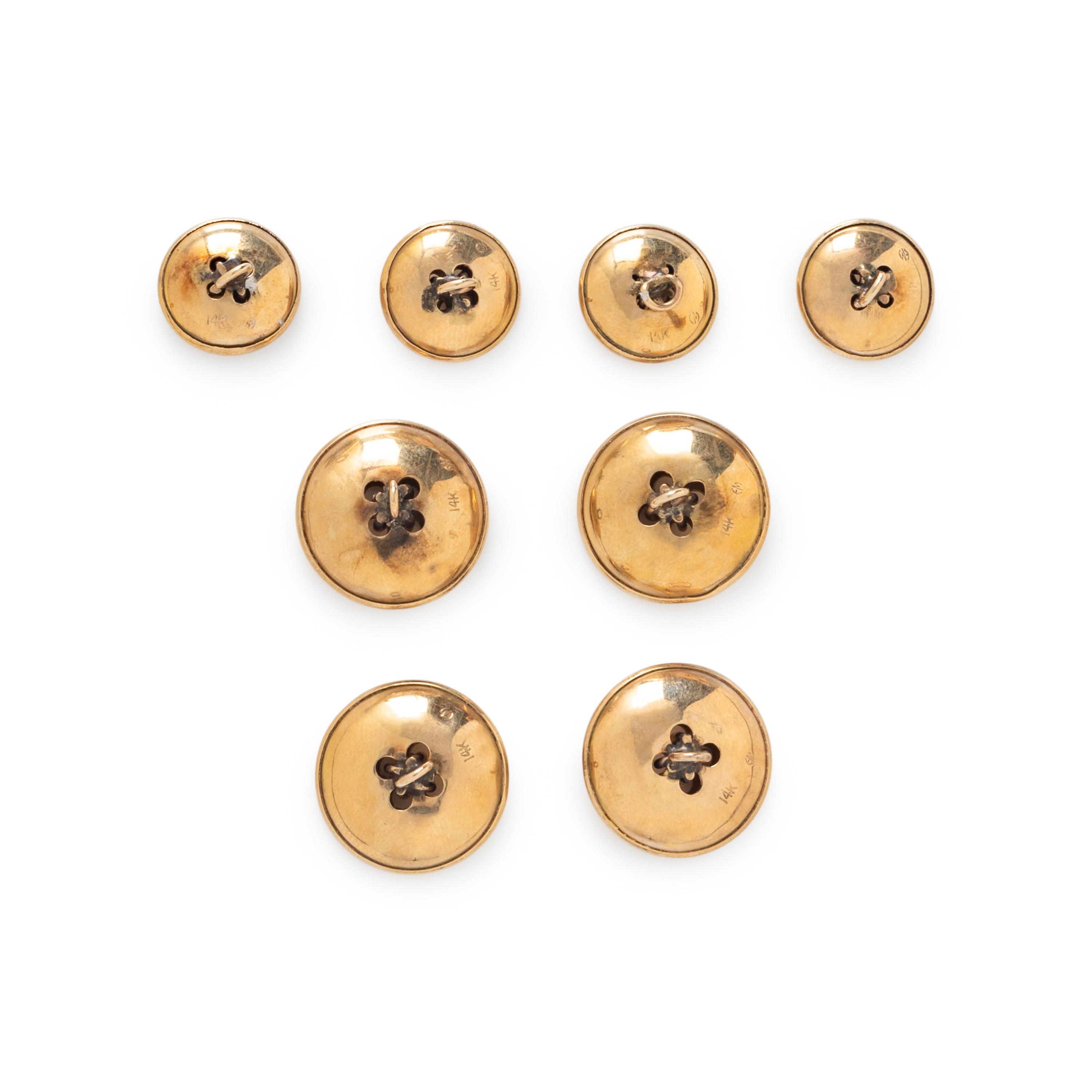 COLLECTION OF YELLOW GOLD BUTTONS
