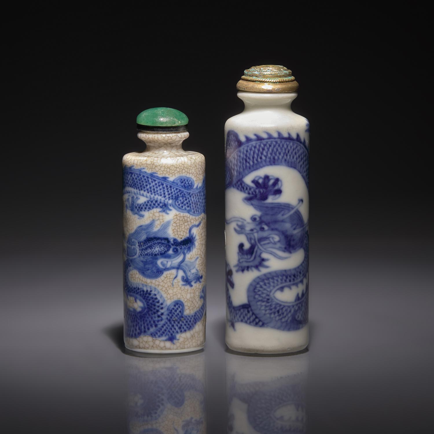 Two Chinese Blue and White Porcelain "Dragon" Snuff Bottles, 19th Century — 清晚期 青花龍紋鼻烟壺兩支
