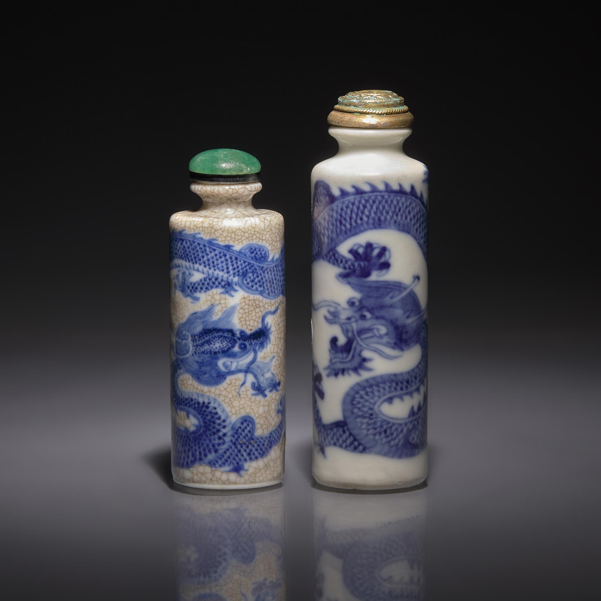 Two Chinese Blue and White Porcelain "Dragon" Snuff Bottles, 19th Century — 清晚期 青花龍紋鼻烟壺兩支