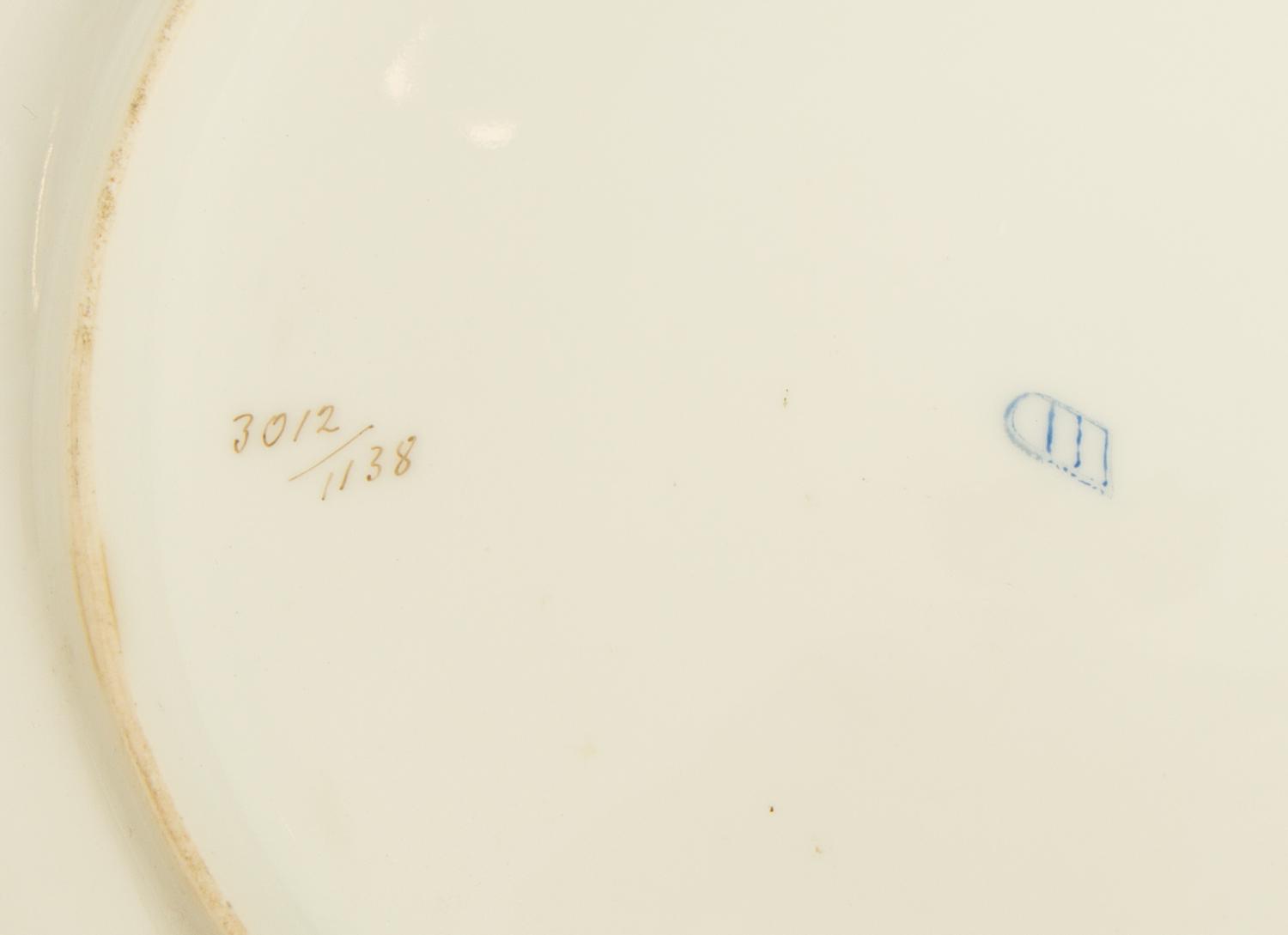 A Pair of Vienna Porcelain Cabinet Plates — 19TH CENTURY