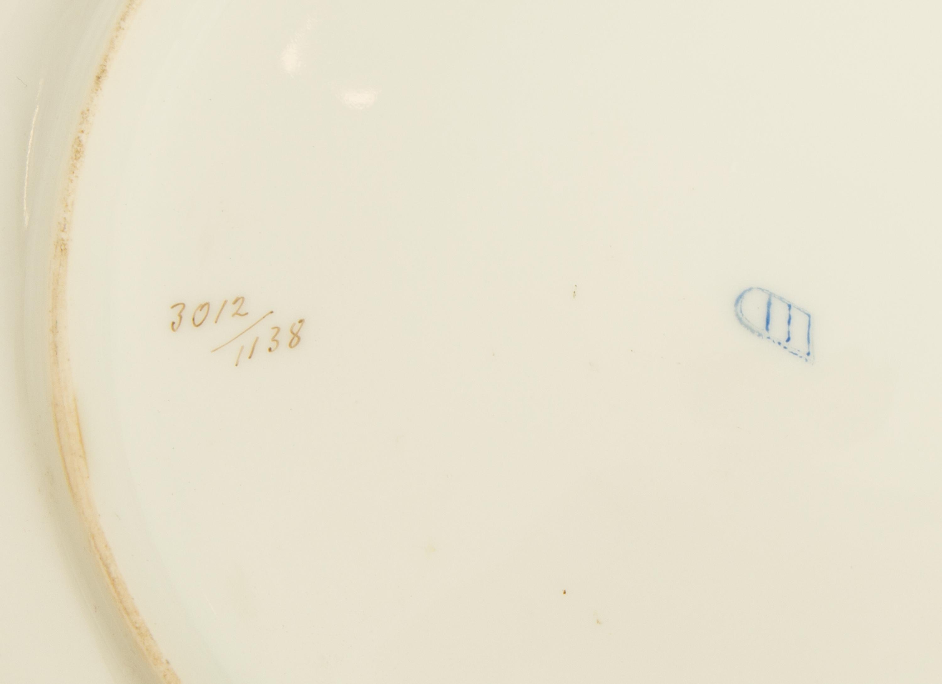 A Pair of Vienna Porcelain Cabinet Plates — 19TH CENTURY