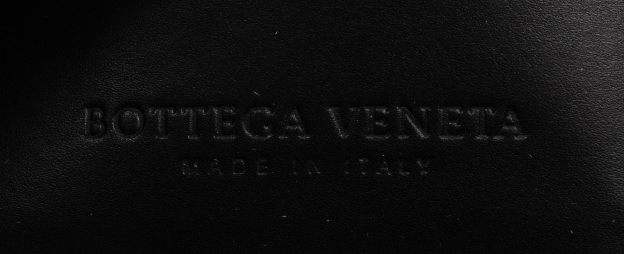 Bottega Veneta Medium Roma Bag