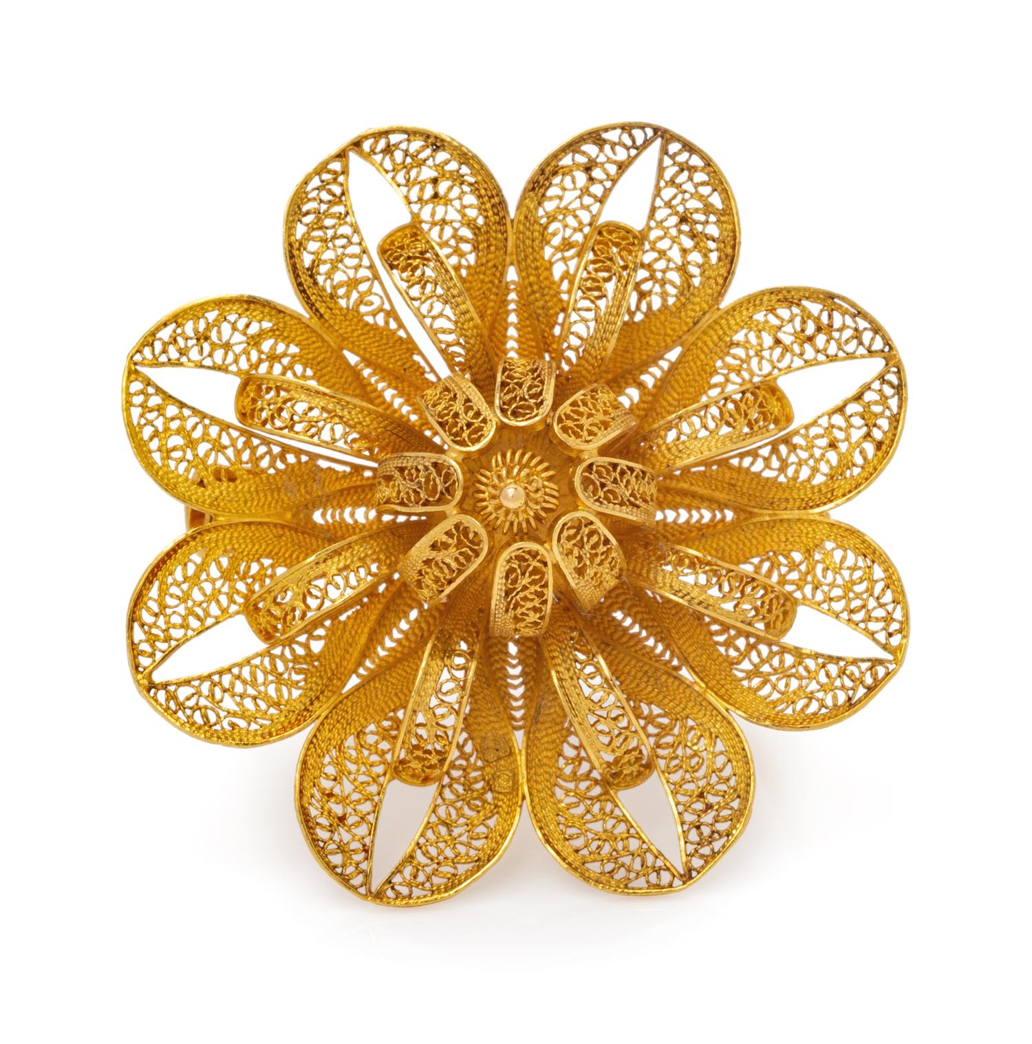 A High Karat Yellow Gold Brooch,