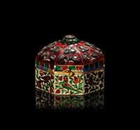 A Mughal Style Enameled Gold and Gem-Inset Snuff Box