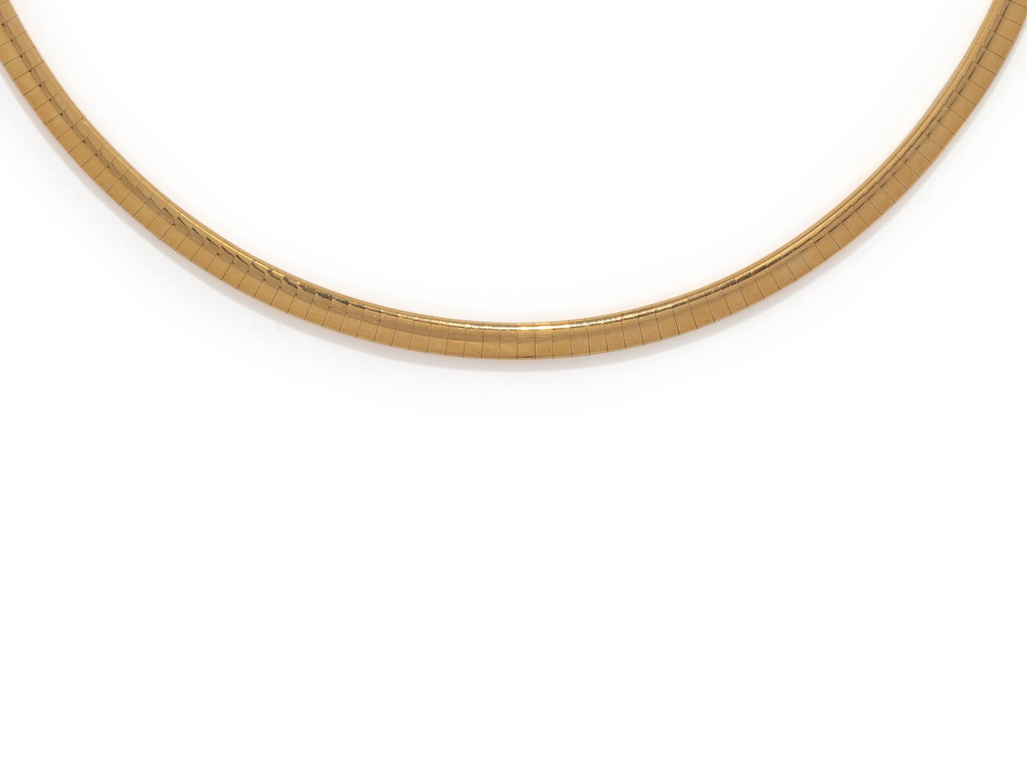 COLLECTION OF YELLOW GOLD CHAINS