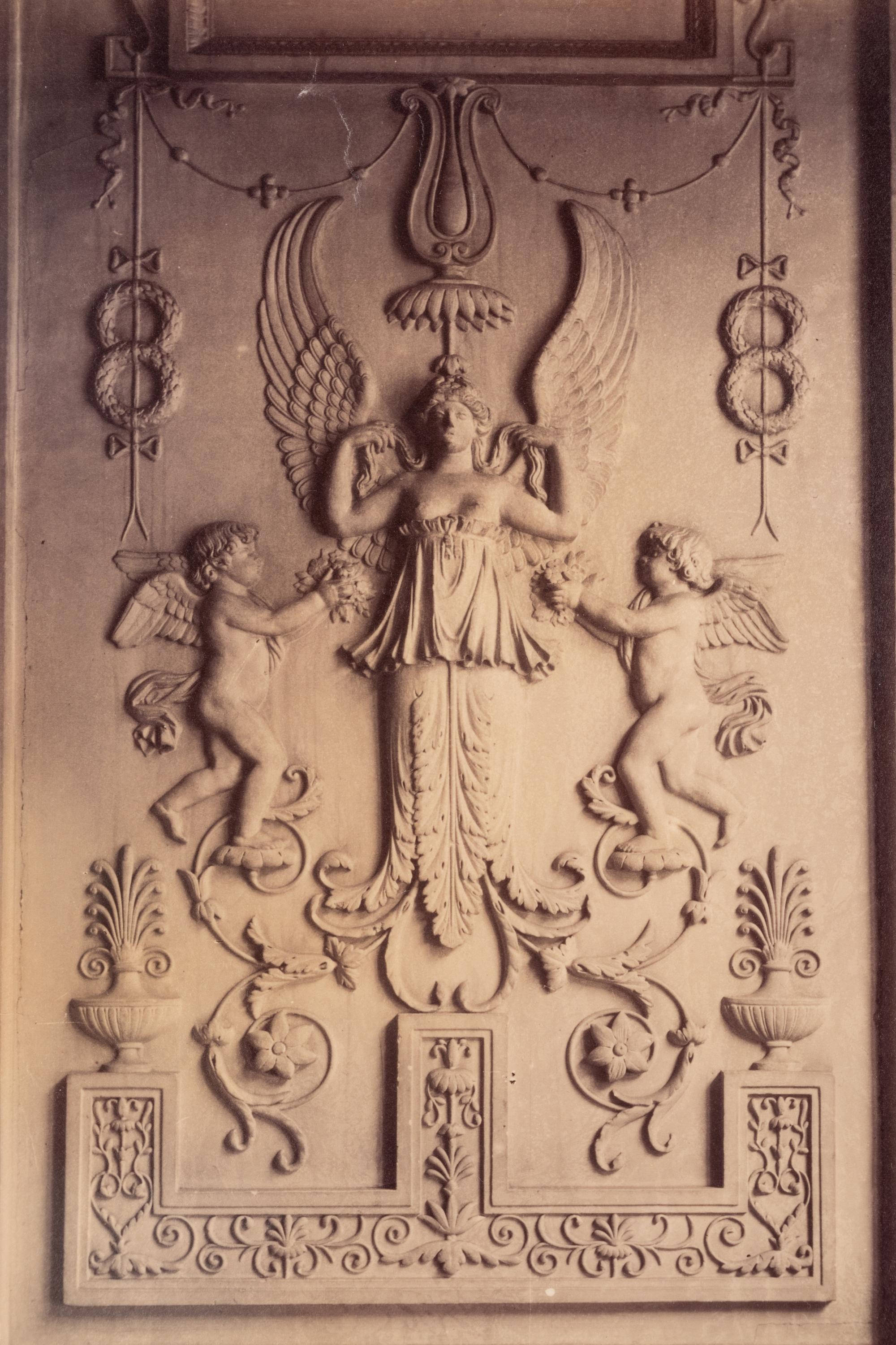 A group of five photographs depicting architectural elements ( Ancien monastère des Bénédictins anglais, 269 rue Saint-Jacques , 1905; Hôtel Gouthières, rue Pierre Bulet 6 , 1905; Porte, L'église Saint-Paul , 1911; Panthéon (porte) , 1911-1912; Saint-Roch - Chaire , 1912)