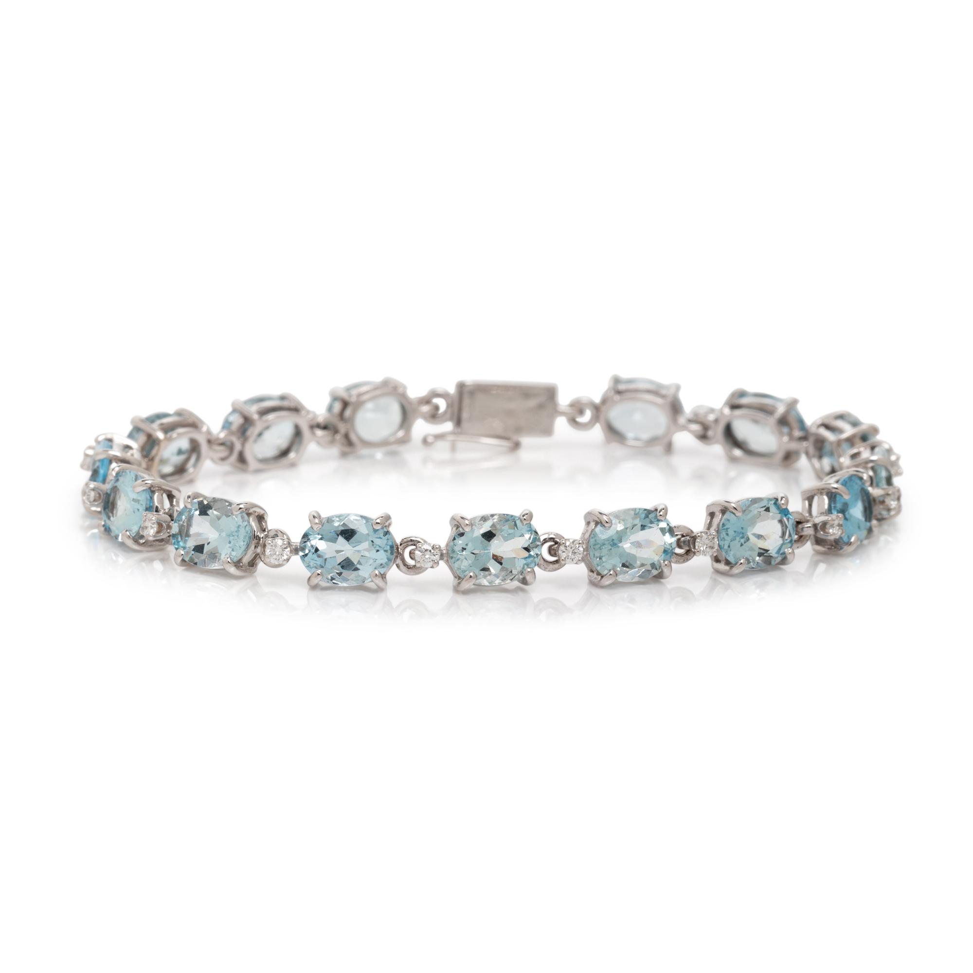AQUAMARINE AND DIAMOND BRACELET