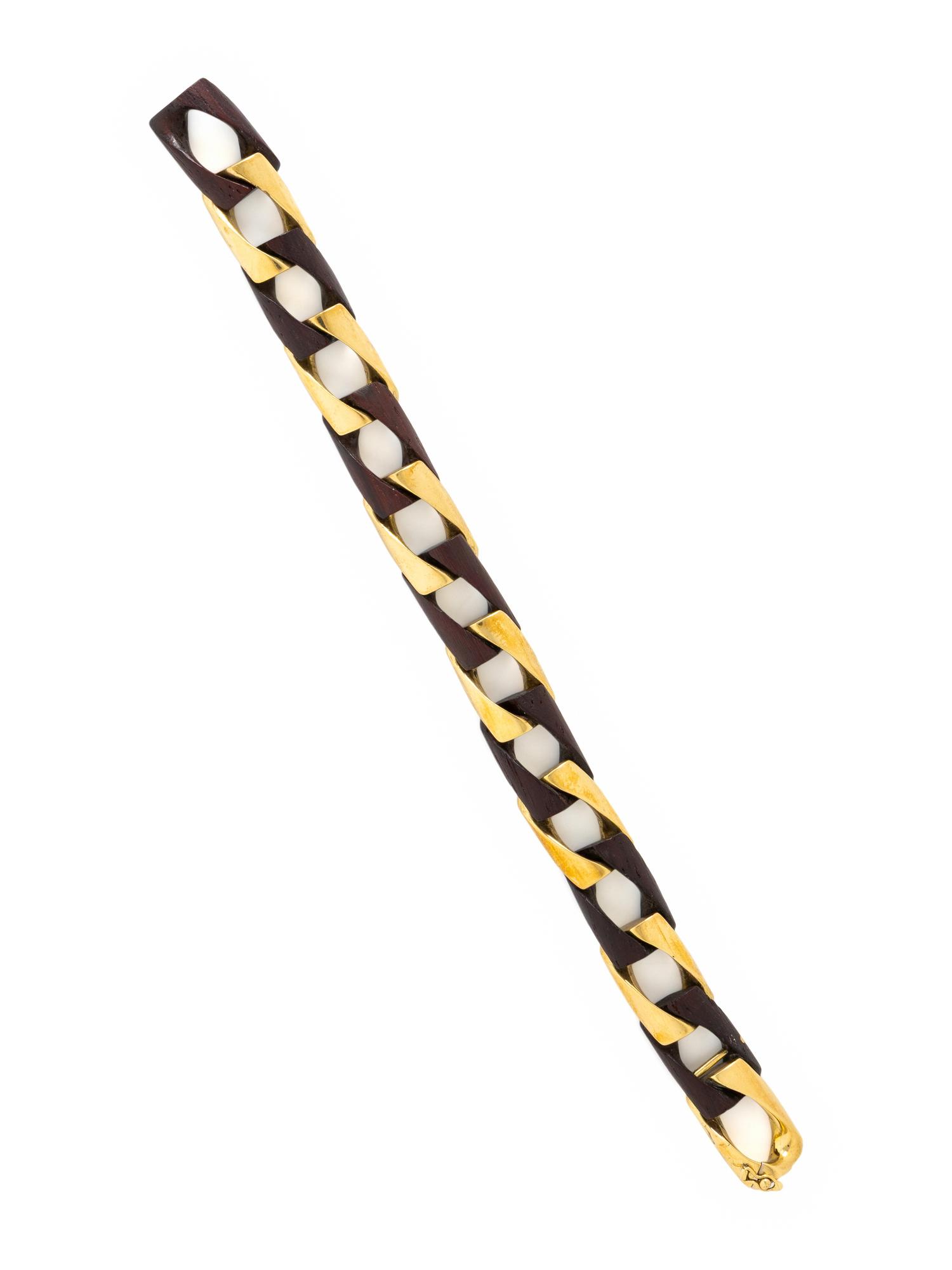 YELLOW GOLD AND WOOD BRACELET