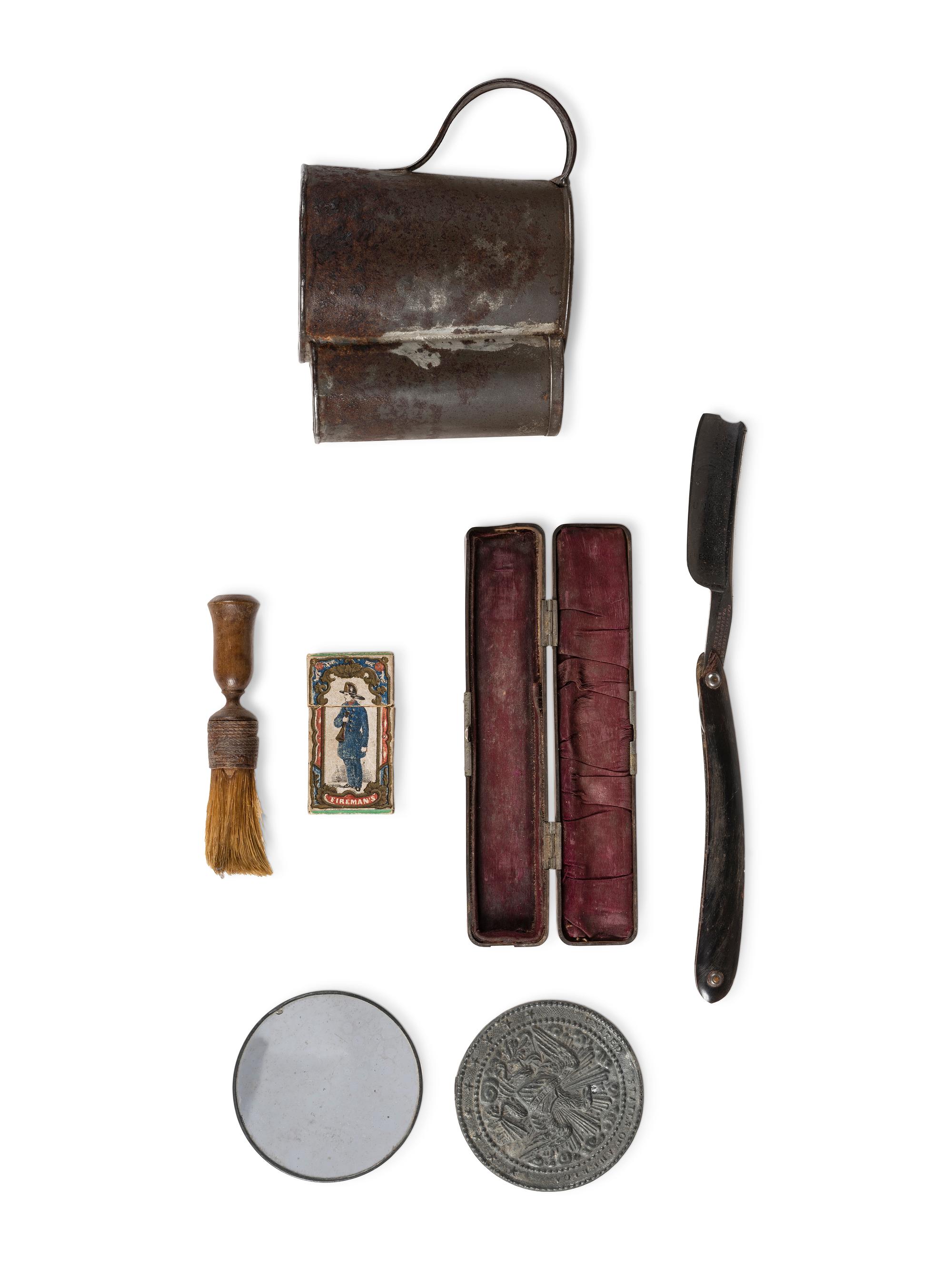 A group of 4 Civil War-period shaving accessories, comprising: