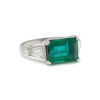 EMERALD AND DIAMOND RING