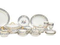 A Haviland Limoges Porcelain Dinner Service