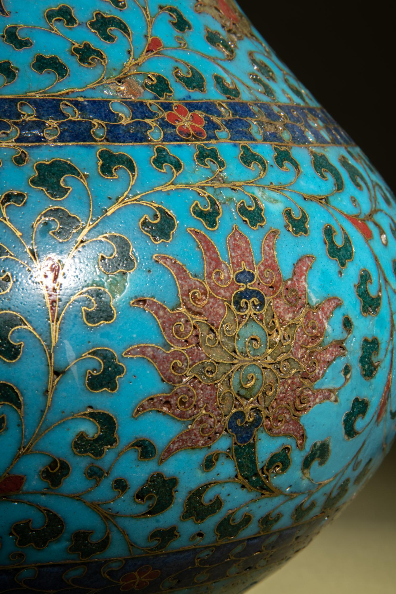 A Cloisonné Enamel Hu Vase