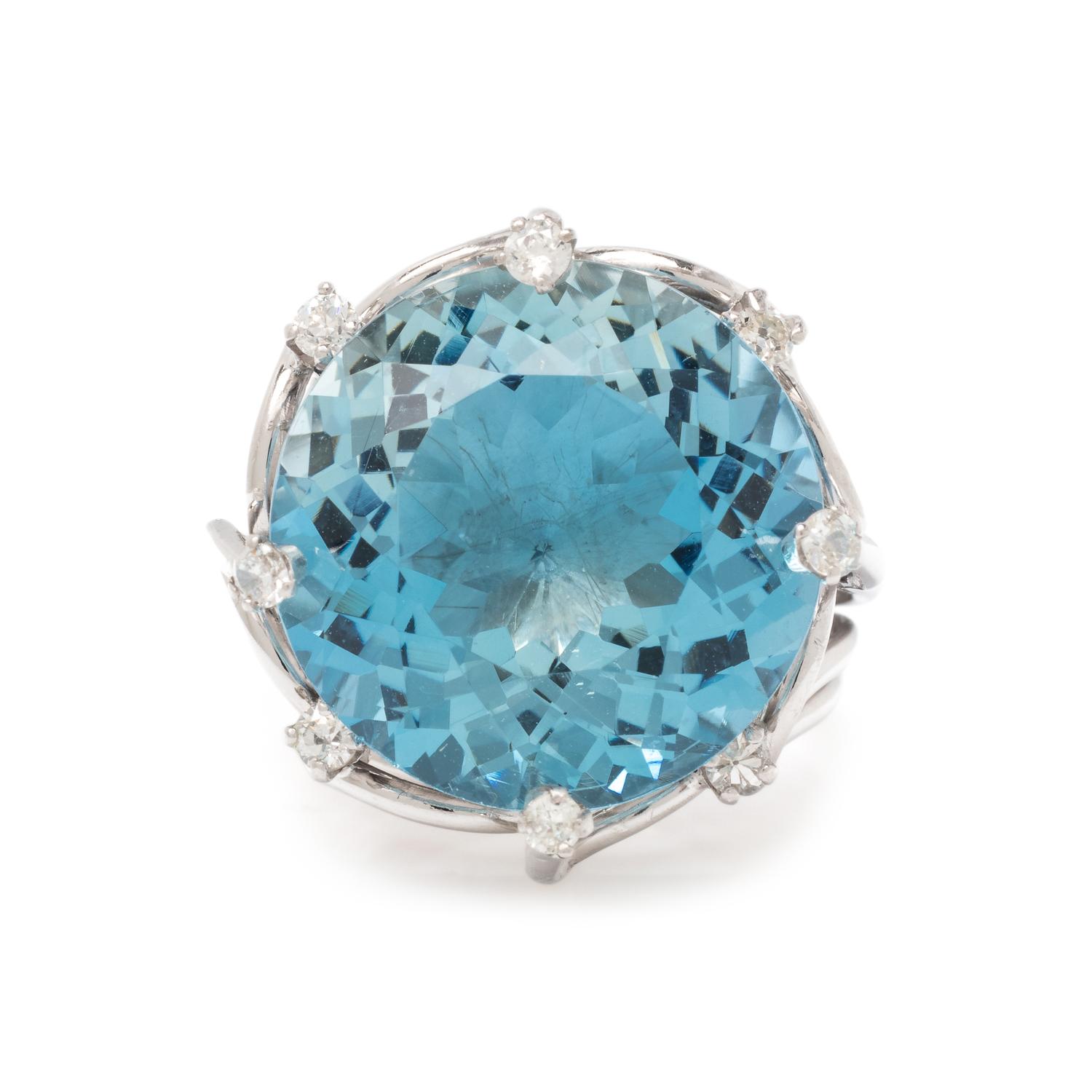 AQUAMARINE AND DIAMOND RING